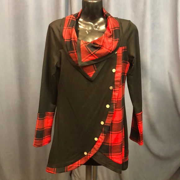 Tops - 🌺2/$20 Long sleeved plaid shirt